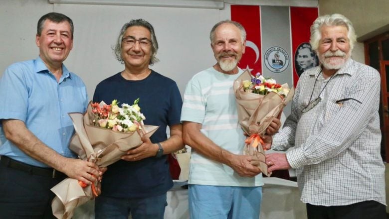 Burhaniye Bilim Etkinliğinde Kuantum Fiziği Tartışıldı