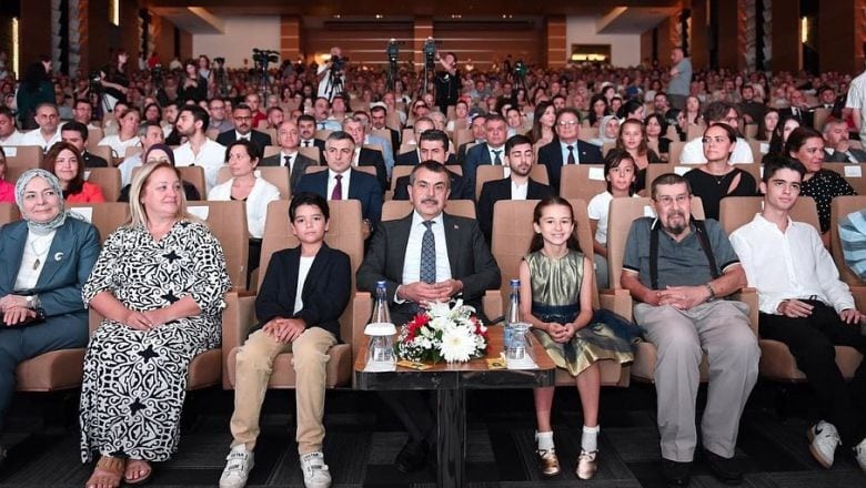 Balıkesir'de Dizi Lansmanı Büyük Katılımla Gerçekleşti