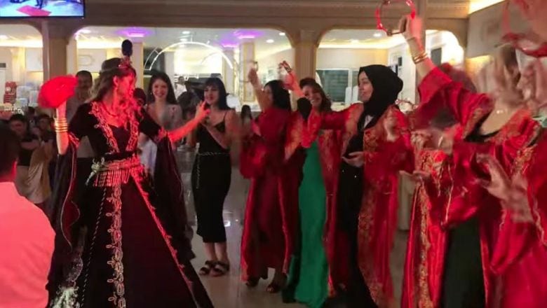 Damat Annesi Bunu Yapıyorsa Dikkat! Anlamı Ne?