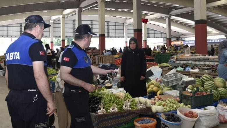 Dursunbey'de Zabıtalar Güvenli Alışveriş İçin Harekete Geçti