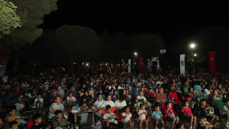 Gönen'de Çocuklar Sinema Keyfi Yaşadı!