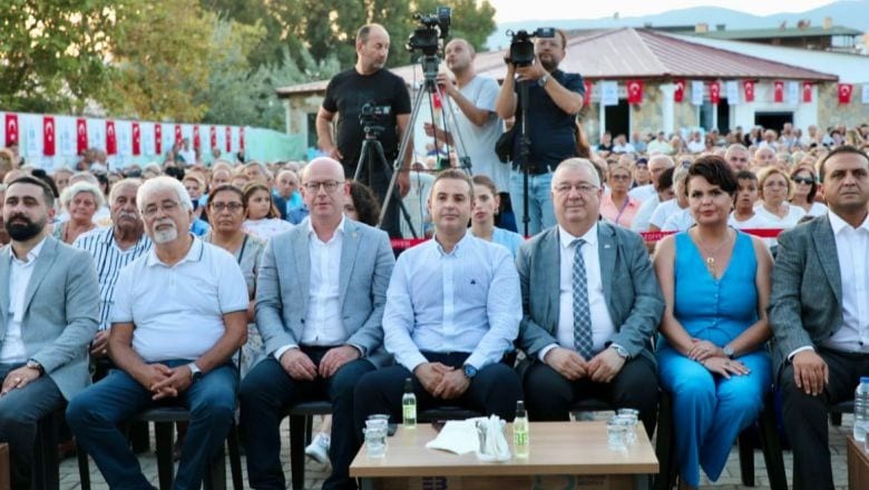 Vekil Sarı: 'Kitap Fuarı Gençlere Işık Tutacak' Dedi