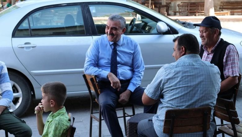 Başkan Orhan Gaga Esnafın Yanında