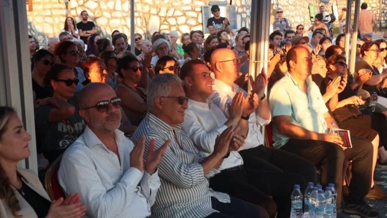Zülfü Livaneli Balıkesirlilerle Buluştu!