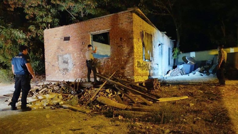Balıkesir'de Bir Buçuk Saatte 8 Aranan Şahıs Yakalandı