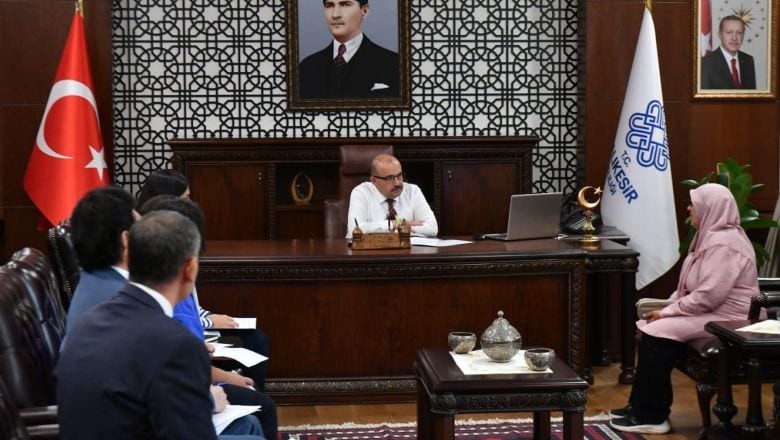 İsmail Ustaoğlu Vatandaşların Sorunlarına Çözüm Arıyor
