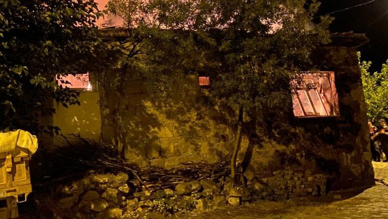 İvrindi'de Depoda Yangın Çıktı