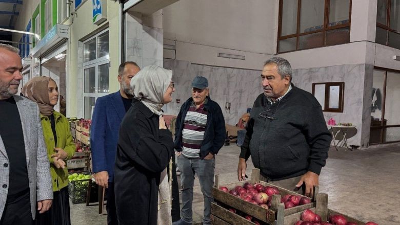 Belgin Uygur'dan Toptancı Halinde Sabah Mesaisi