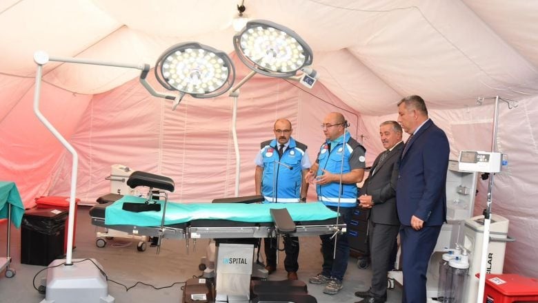 Vali Ustaoğlu Mobil Hastaneyi Yerinde İnceledi