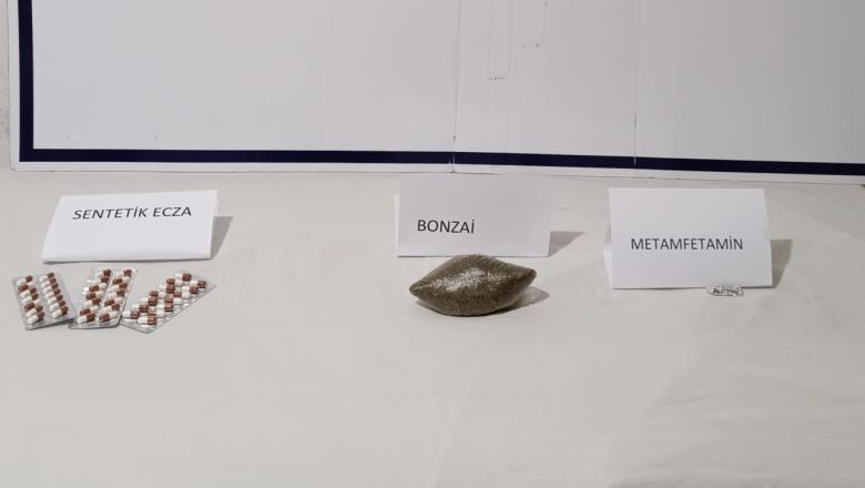 Minibüste Uyuşturucuyla Yakalandı