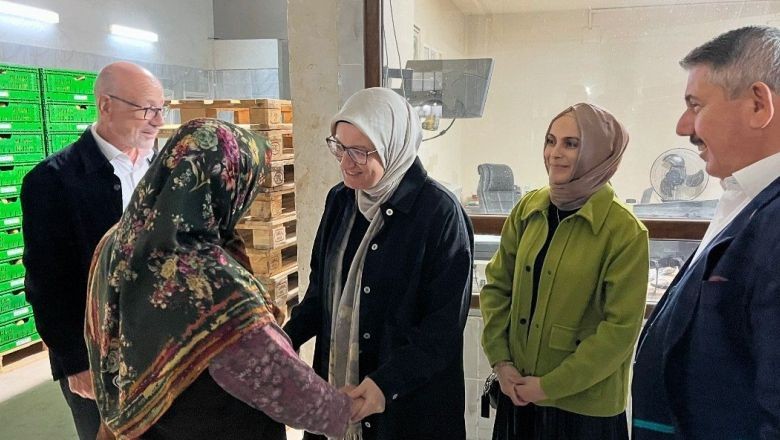 Belgin Uygur'dan Toptancı Halinde Sabah Mesaisi