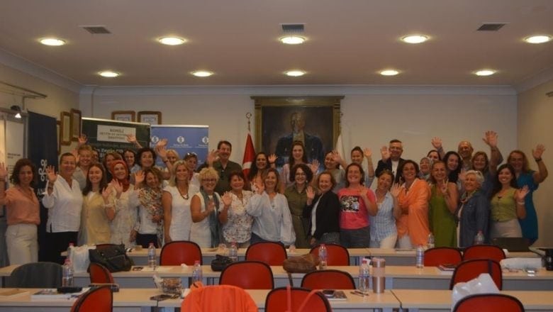 Ayvalık'ta Kadın Çiftçilere Sertifika Töreni