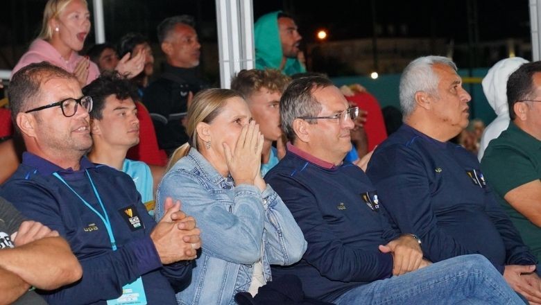 Voleybol Rüzgarı Sarımsaklı'da Esiyor