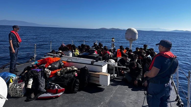 Ayvalık Açıklarında 52 Düzensiz Göçmen Yakalandı