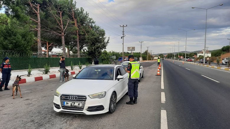 Balıkesir’de Jandarma'dan Geniş Kapsamlı Uygulama Balıkesir’de Jandarma'dan Geniş Kapsamlı Uygulama