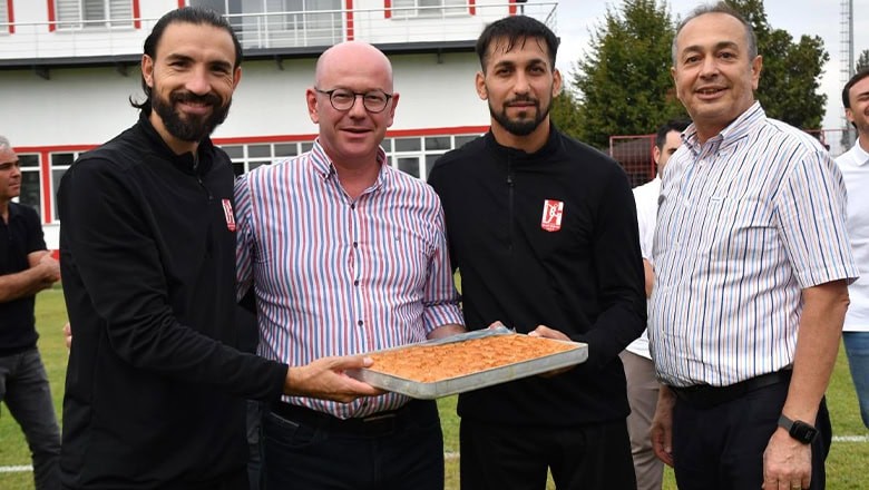 Balıkesirspor’a Serkan Sarı’dan Ziyaret ve Destek Balıkesirspor’a Serkan Sarı’dan Ziyaret ve Destek
