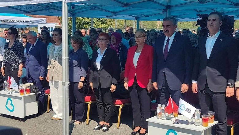 CHP Balıkesir İl Başkanlığı Balya'daki Açılış Törenine Katıldı CHP Balıkesir İl Başkanlığı Balya'daki Açılış Törenine Katıldı