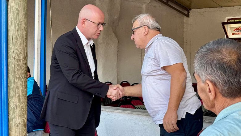 CHP'li Sarı, Yakupköy’de Vatandaşlarla Bir Araya Geldi CHP'li Sarı, Yakupköy’de Vatandaşlarla Bir Araya Geldi