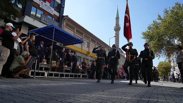 Edremit’te 102 Yıllık Zaferin Coşkusu Edremit’te 102 Yıllık Zaferin Coşkusu