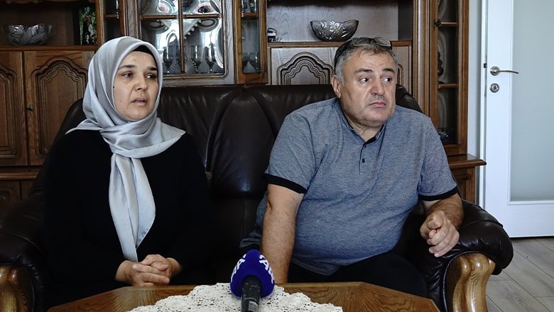 Edremit’te 2,5 Yıldır Kayıp Oğlunu Bekleyen Ailenin Umutlu Bekleyişi Edremit’te 2,5 Yıldır Kayıp Oğlunu Bekleyen Ailenin Umutlu Bekleyişi