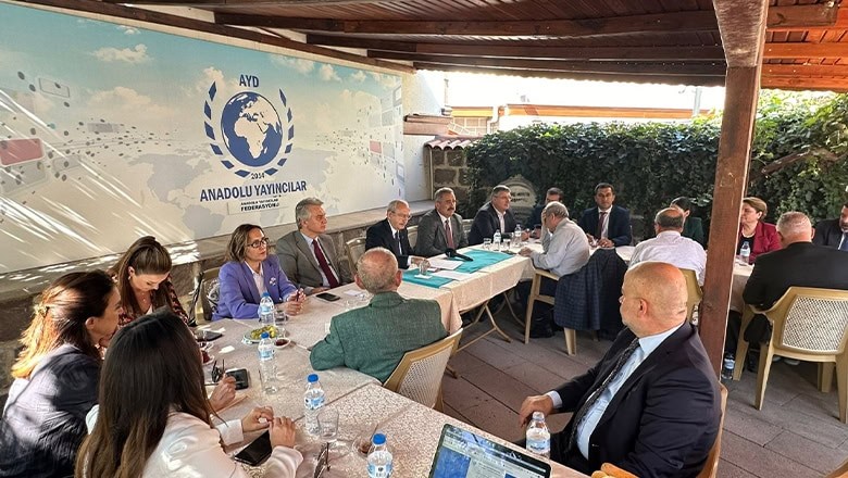 Kılıçdaroğlu: "Ülkenin Meselelerinde Konuşmam Şart!" Kılıçdaroğlu: "Ülkenin Meselelerinde Konuşmam Şart!"