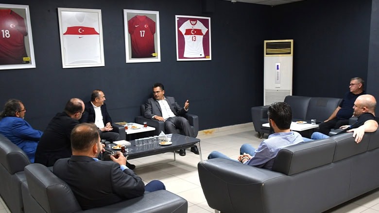 Milletvekili Burak Dalgın’dan Balıkesirspor’a Ziyaret Milletvekili Burak Dalgın’dan Balıkesirspor’a Ziyaret