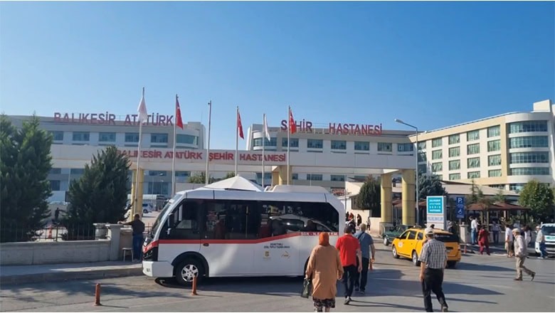 Vali Ustaoğlu, Şehit Büyükçaylı’nın Eşini Ziyaret Etti Vali Ustaoğlu, Şehit Büyükçaylı’nın Eşini Ziyaret Etti
