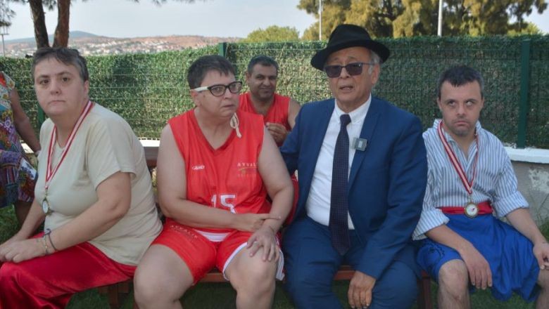 Ayvalık'ta 'Gülümse' Projesi Başladı!