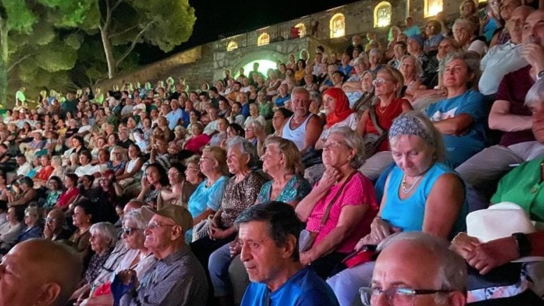 Ayvalık'ta Türk Sanat Müziği Yankılandı