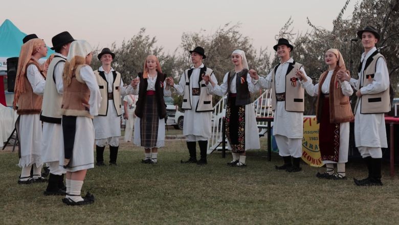 Uluslararası Folklör Ekipleri Gömeç'i Şenlendirdi