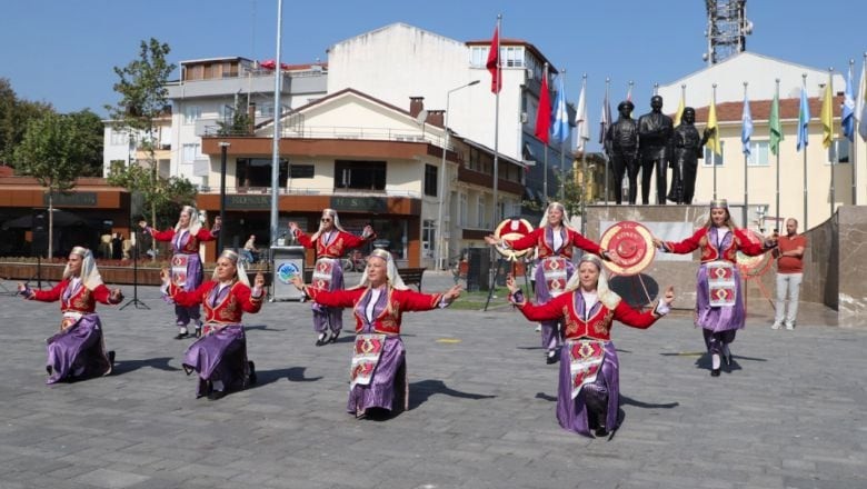 Gönen'de Etkinlikler Tarihe Işık Tuttu