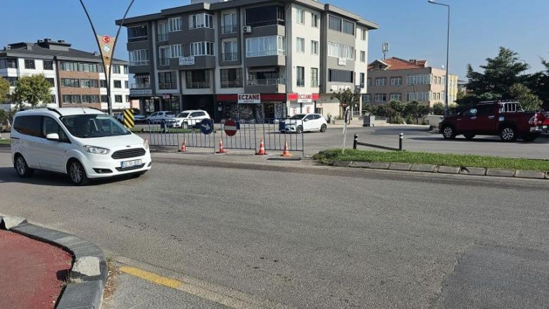 Bandırma'da Kavşak Krizi Trafiği Felç Etti