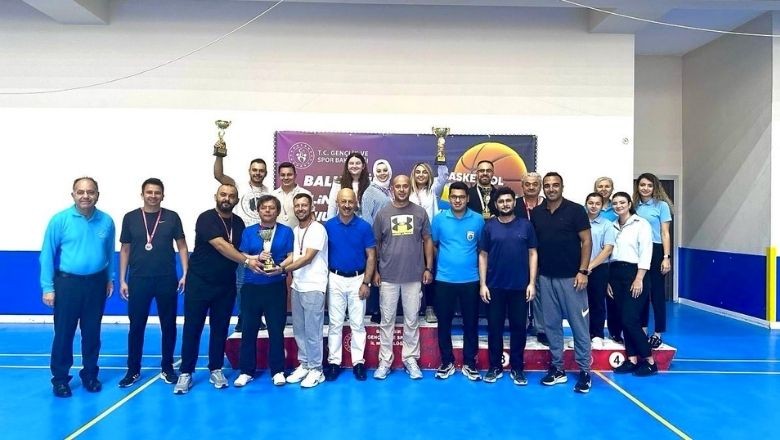 Balıkesir'de Masa Tenisinin Şampiyonları Belli Oldu