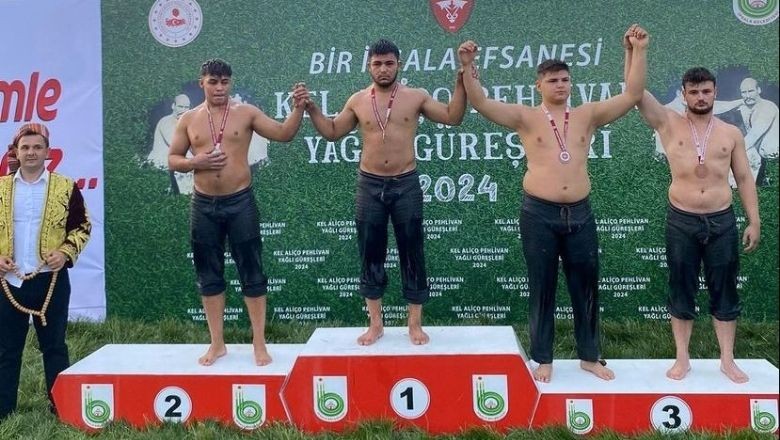 Balıkesirli Güreşçiler Madalyaları Topladı!