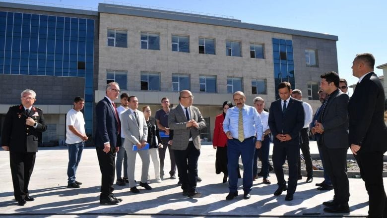 Vali Ustaoğlu Sağlık Yatırımlarını Yerinde Gördü!