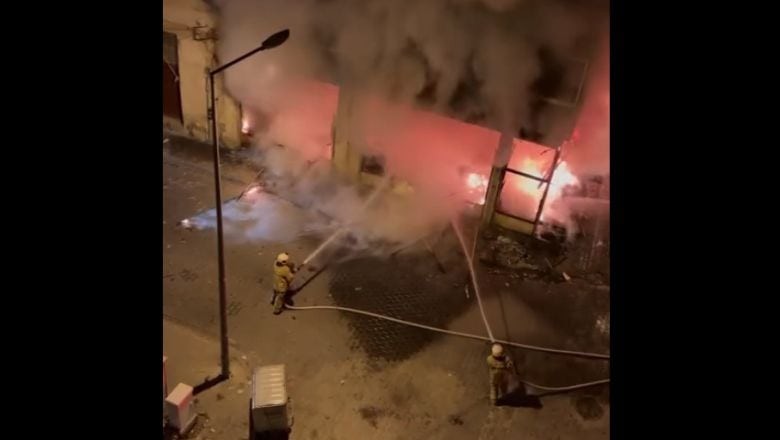 Burhaniye'de Mobilya İmalathanesi Küle Döndü!