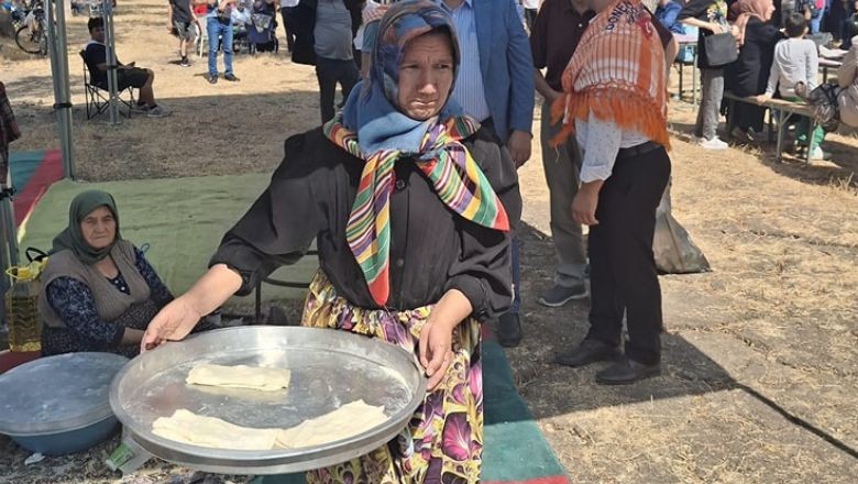 Gönen'de Yörük Şenliği Gelenekleri Yaşattı