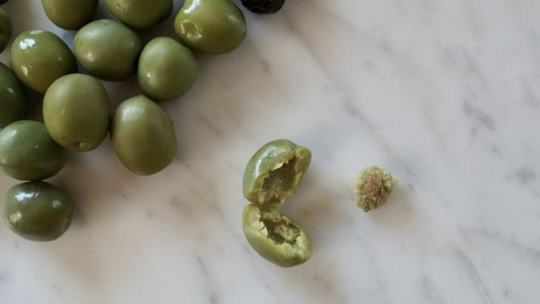 Balıkesir'in Zeytin Çekirdekleriyle Peeling