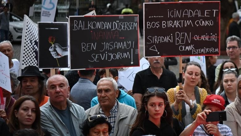 Erdek Öldürülen Kadınlar İçin Yürüdü