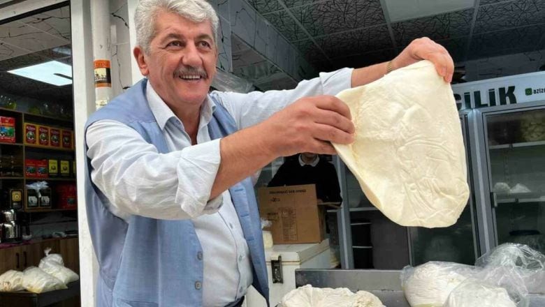 Balıkesir Pazarında Manda Sütü El Yakıyor