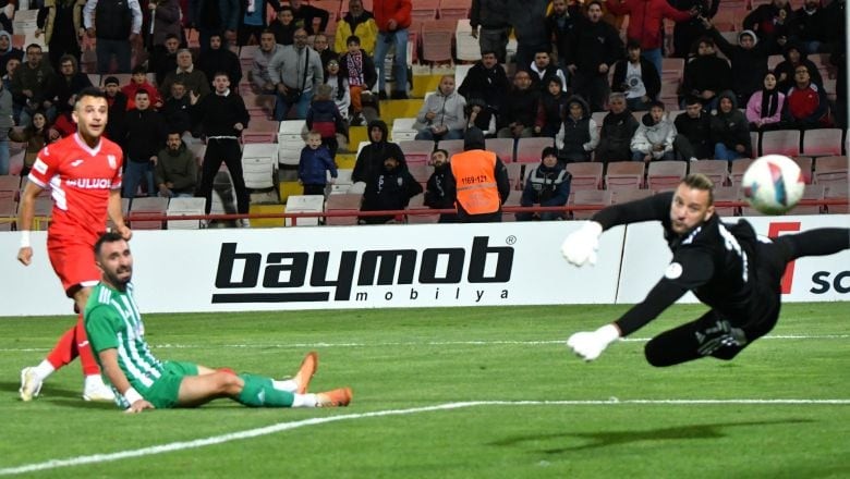 Balıkesirspor Çayelispor'u 2-1 Mağlup Etti