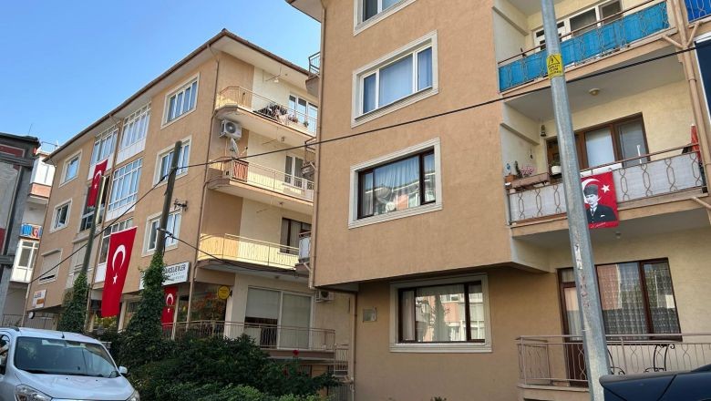 Balıkesir'de Evler Cumhuriyet İçin Süslendi