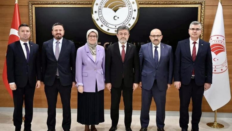 Bakan Yumaklı'dan Balıkesir Tarımına Destek