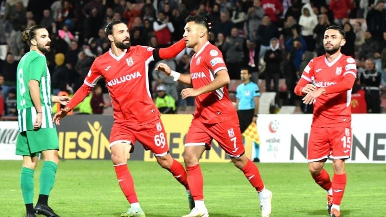 Balıkesirspor Çayelispor'u 2-1 Mağlup Etti