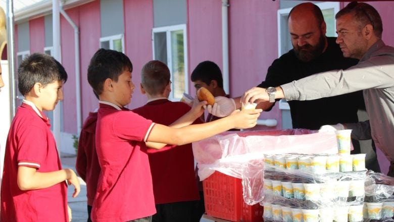Susurluk Belediyesi'nden Öğrencilere Sabah Kahvaltısı