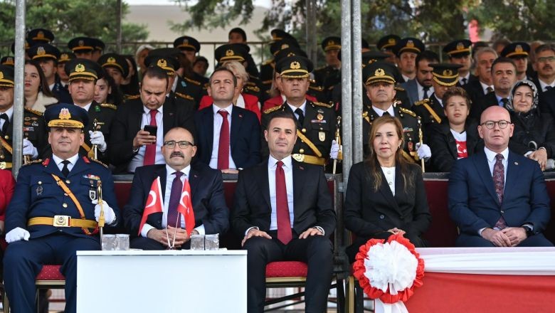 Balıkesir Cumhuriyet'in 101. Yılını Kutladı
