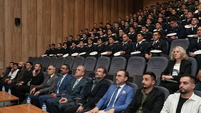 Geleceğin Denizcileri Brövelerini Taktı