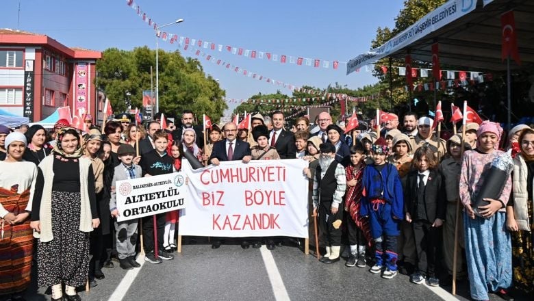 Balıkesir Cumhuriyet'in 101. Yılını Kutladı