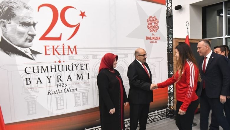 Balıkesir’de Cumhuriyet’in 101. Yılına Özel Gece!