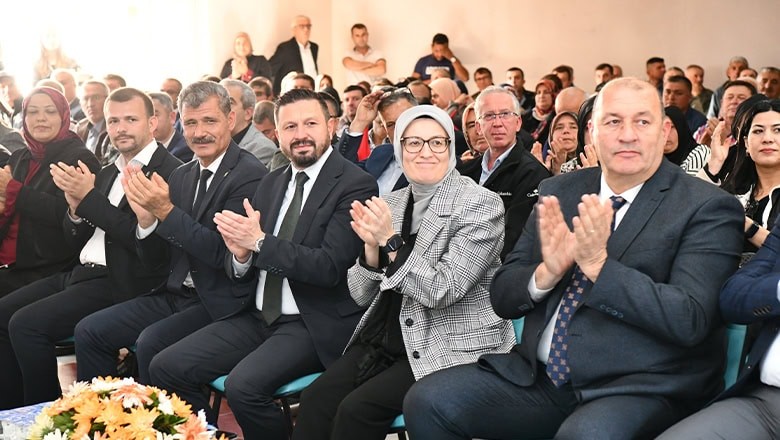 AK Parti Kepsut ve Bigadiç İlçe Kongreleri Yapıldı AK Parti Kepsut ve Bigadiç İlçe Kongreleri Yapıldı